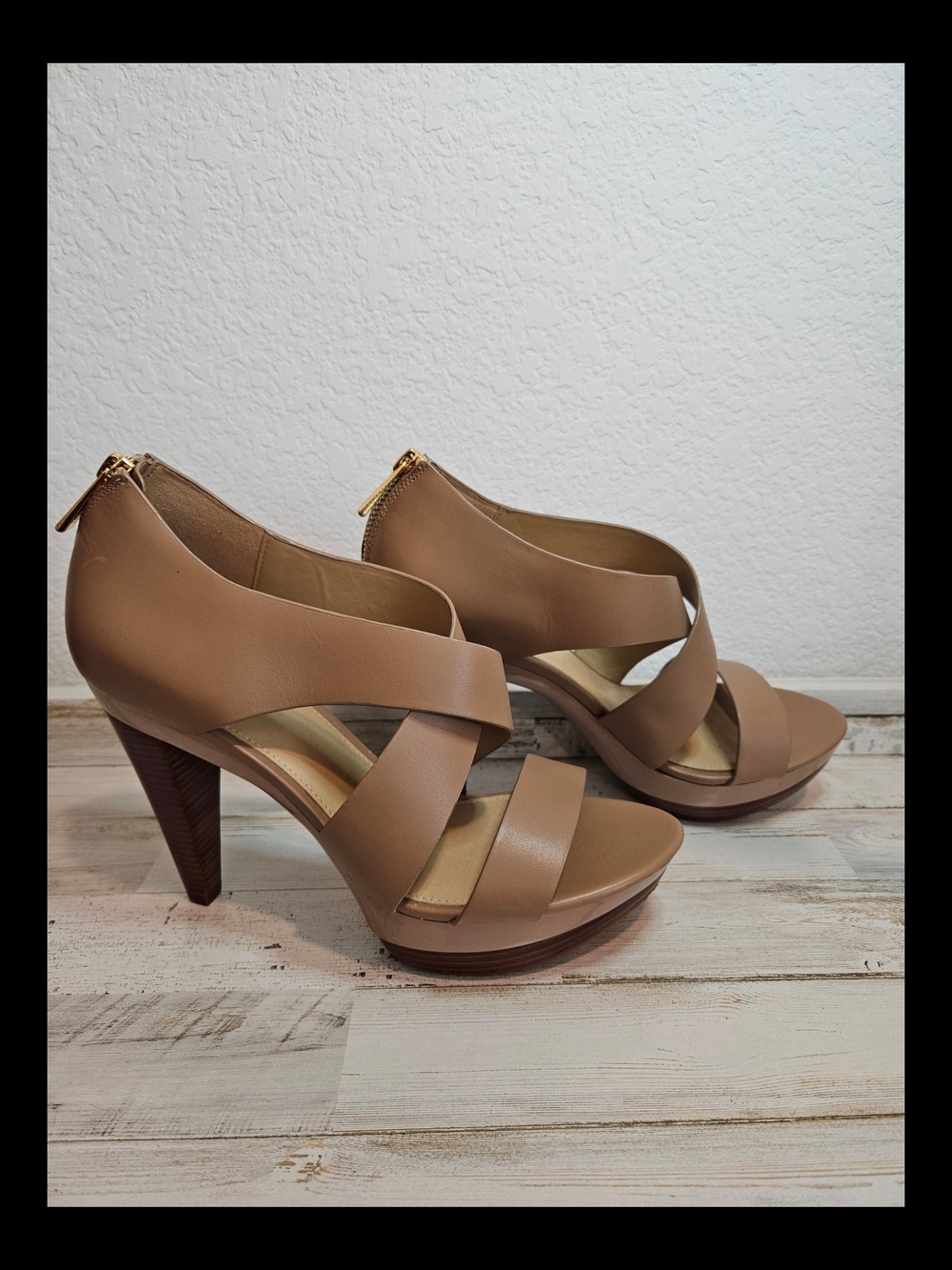 Michael Kors Platform Dress Sandals  Tan/brown Size 8- NEW - Picture 3 of 7